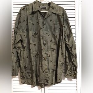 Men’s field and stream long sleeve shirt